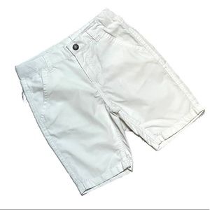 Boys Nautica shorts in White Sz 4